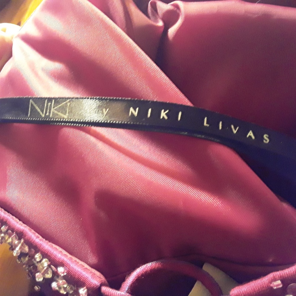 niki livas size 8 halter sequin formal dress